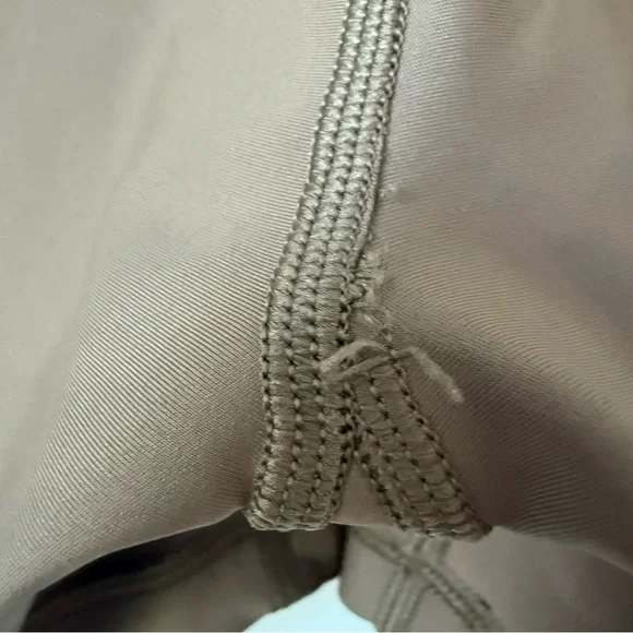 Athleta Interval Stash Ombre Tipped 5” Bike Shorts Size Small - Picture 7 of 7